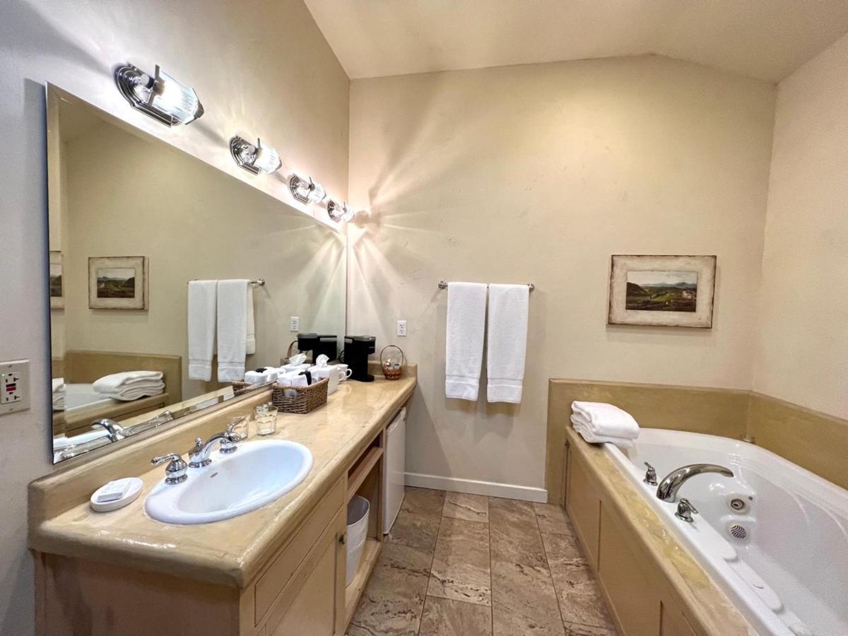 Petit Logis Inn Yountville Extérieur photo
